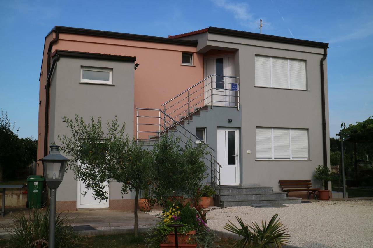 Apartment Ivano Fazana Bagian luar foto